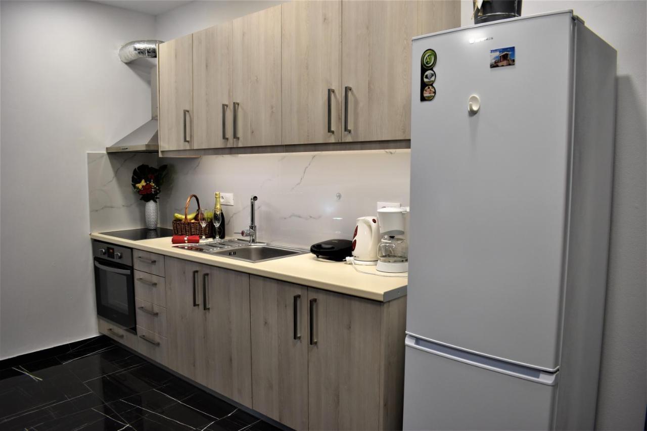 Istron Corner Apartments ภายนอก รูปภาพ