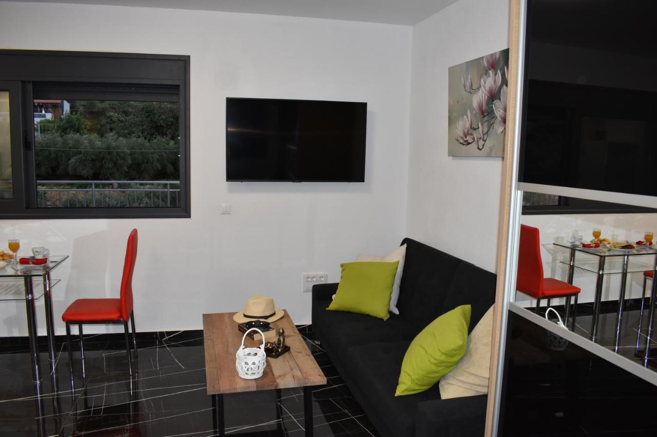 Istron Corner Apartments ภายนอก รูปภาพ