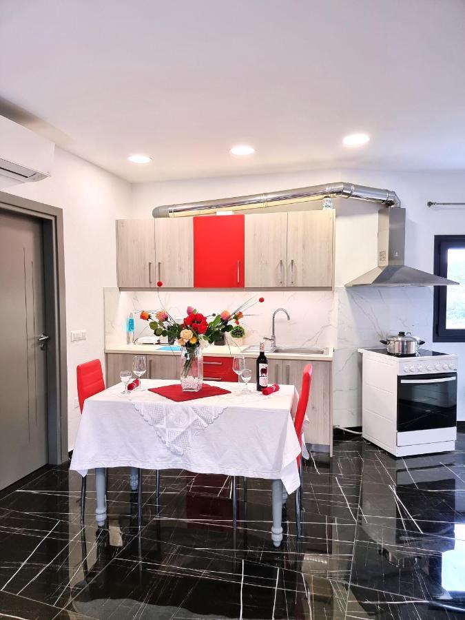 Istron Corner Apartments ภายนอก รูปภาพ