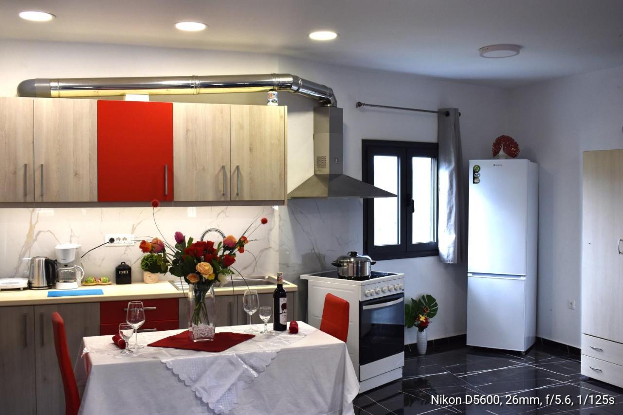 Istron Corner Apartments ภายนอก รูปภาพ